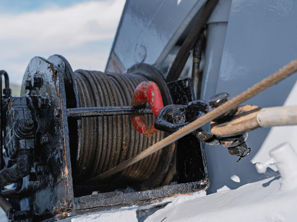 Exploring the Versatility of Sliding Winches for Load Management